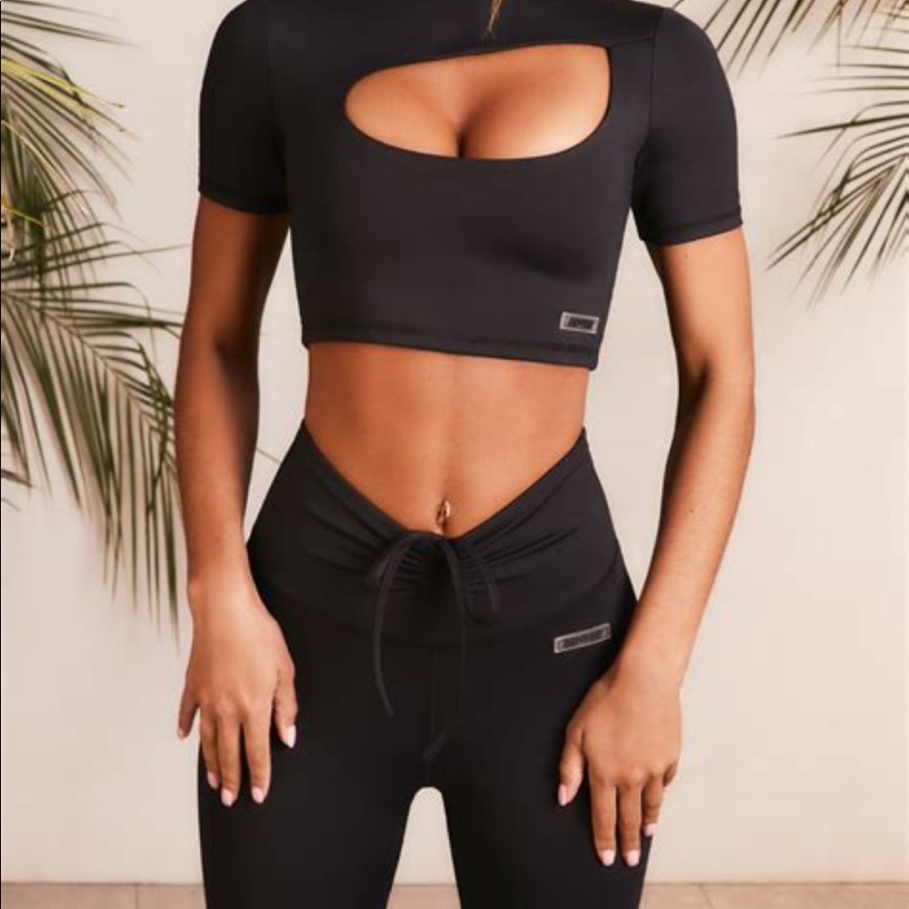 Bo+tee leggings 🖤